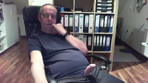 Dave online show from February 10, 3:28 pm