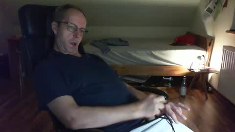 Dave online show from January 4, 1:42 am