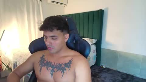  Lei  online show from November 26, 11:19 pm