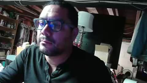 Latino Heat online show from April 6, 8:42 pm