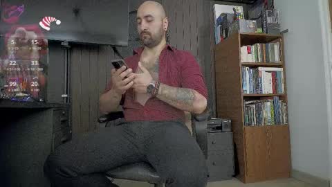 Leon online show from December 16, 1:18 pm