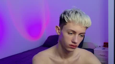 leonlure online show from December 5, 6:48 pm