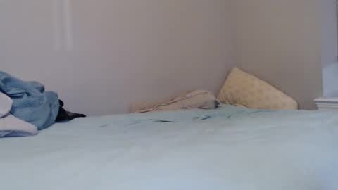 Snapshot of leroy_lew chatting on March 6, 5:57 am leroy_lew online show from March 6, 5:57 am