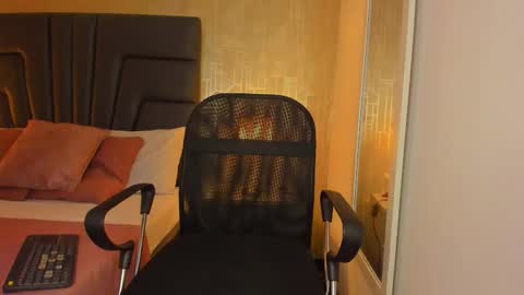 Liam Adamms online show from February 26, 8:21 pm