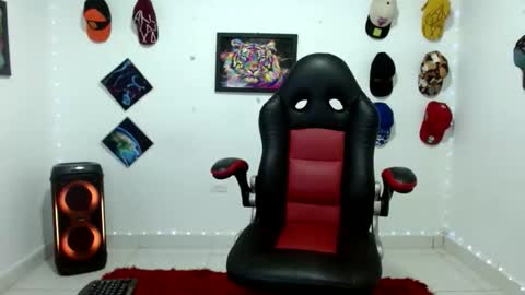 Andres online show from February 22, 10:55 pm