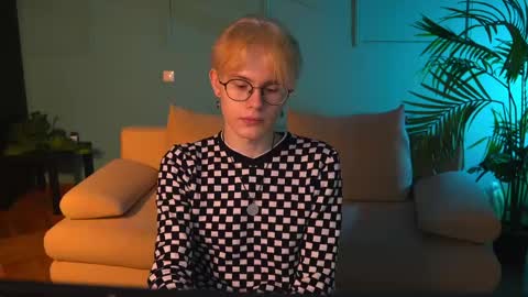 LIAM online show from April 2, 5:16 am