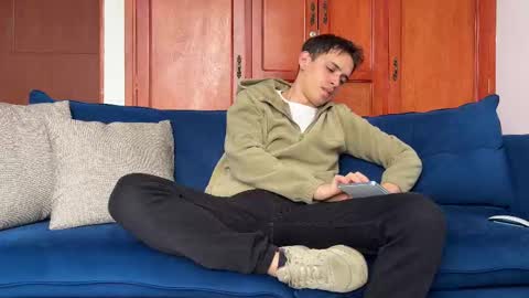 Liam online show from February 6, 5:10 pm