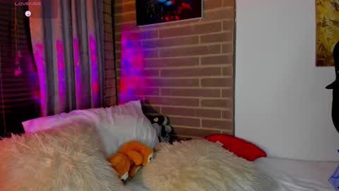 liam online show from February 3, 2:42 am