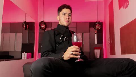 Liam online show from February 25, 1:34 pm