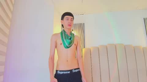 lian_cameron online show from March 28, 8:36 am