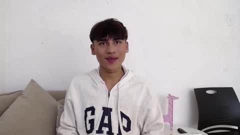 SAMUEL SAMY online show from November 5, 8:33 pm