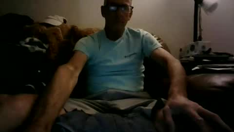 lickerboy721367 online show from March 26, 3:43 am