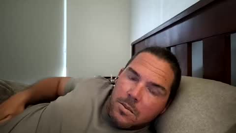 Snapshot of lickitwell29 chatting on February 20, 3:01 am lickitwell29 online show from February 20, 3:01 am