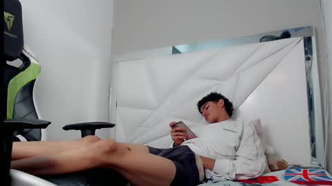 LIAM online show from December 22, 3:47 am