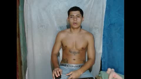 lil_condor_baby online show from September 22, 12:44 am