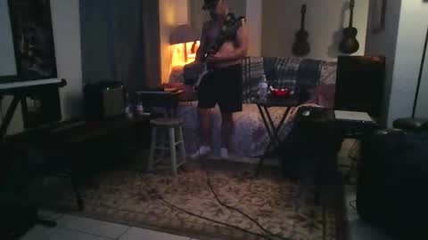 lildicksissy online show from April 3, 4:31 am