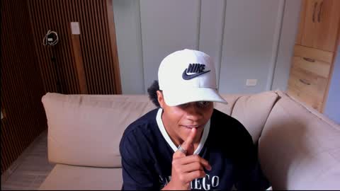 lilr_ online show from January 13, 5:02 pm