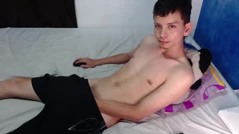 Snapshot of linger420 chatting on September 14, 4:25 am linger420 online show from September 14, 4:25 am