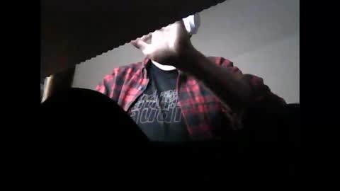 Snapshot of liongr69 chatting on February 18, 10:58 pm liongr69 online show from February 18, 10:58 pm