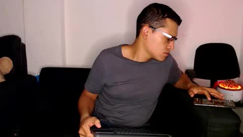 Manu online show from September 22, 2:55 am