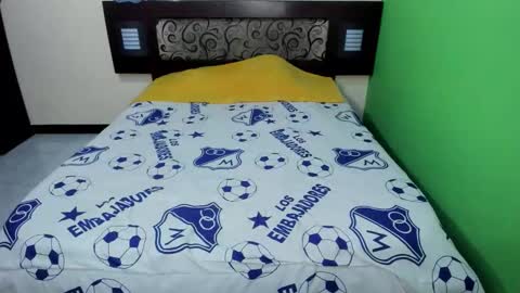 Chris online show from November 3, 4:05 am