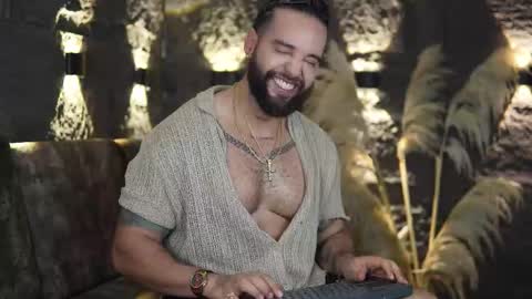 logan_cardenas1 online show from March 13, 1:24 am