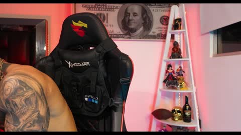 logan_hugh8 online show from December 27, 10:23 am