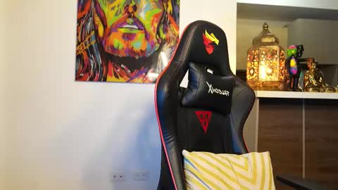 logan_hugh8 online show from September 21, 4:01 am