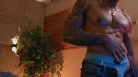 logan_varela online show from November 9, 1:09 am