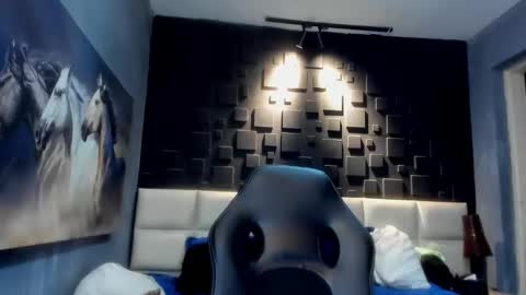 logan_varela online show from December 24, 9:28 am