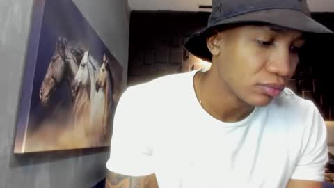 logan_varela online show from December 8, 8:58 pm