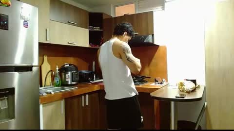 Loganandrwz online show from March 2, 6:26 pm