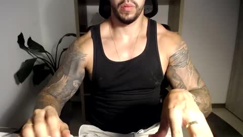 Logan Wolfp online show from June 6, 1:00 am