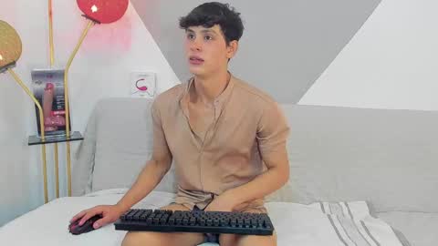 loganoficialx online show from January 10, 7:46 am