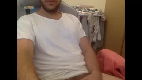 Snapshot of lolgivali chatting on December 5, 11:27 am lolgivali online show from December 5, 11:27 am