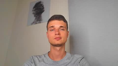 london_tomy online show from April 9, 3:37 am