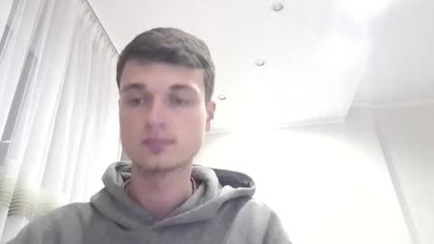 london_tomy online show from December 20, 12:07 am