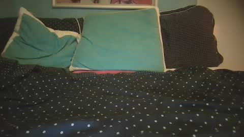 longwet1 online show from February 14, 10:15 pm