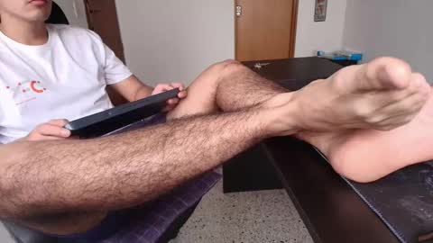 looki 16 online show from November 6, 2:42 pm