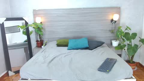 loony_zion online show from April 11, 4:10 pm