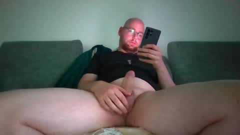 losertobiass online show from June 11, 7:45 pm
