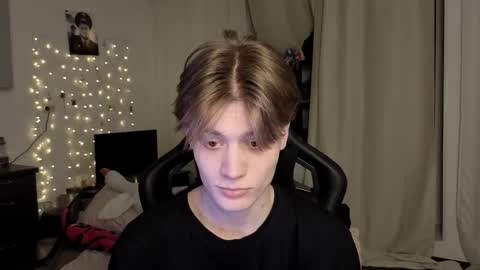 louie_evans online show from February 3, 6:57 pm