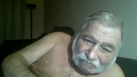 louis_chokdee online show from December 15, 4:15 pm