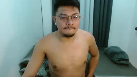 Snapshot of love_hottieh chatting on October 4, 9:14 am love_hottieh online show from October 4, 9:14 am