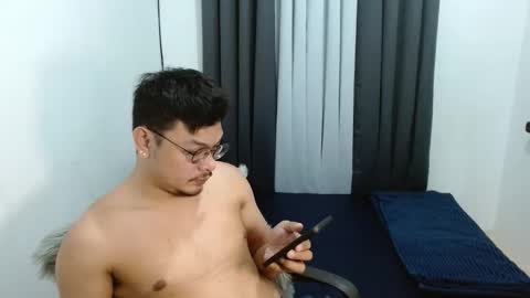 Snapshot of love_hottieh chatting on October 25, 8:16 am love_hottieh online show from October 25, 8:16 am