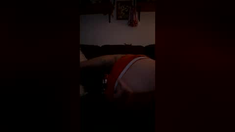 lovelacejustin50 online show from July 8, 3:43 am