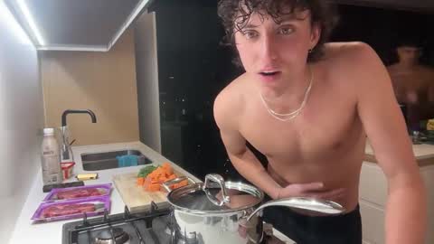 Leo Loves online show from September 29, 1:19 pm