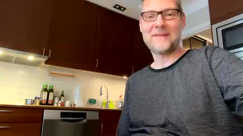 loveshine_ online show from December 30, 8:32 am