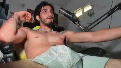 lovexjuxn77 online show from November 18, 12:31 pm