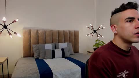 luca_morettii online show from September 14, 12:18 pm